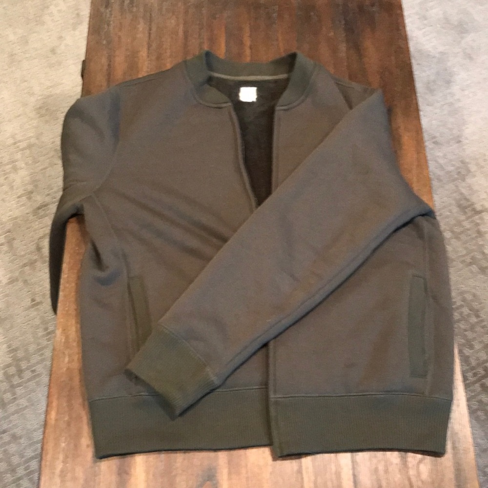 Gap zip up sweatshirt.